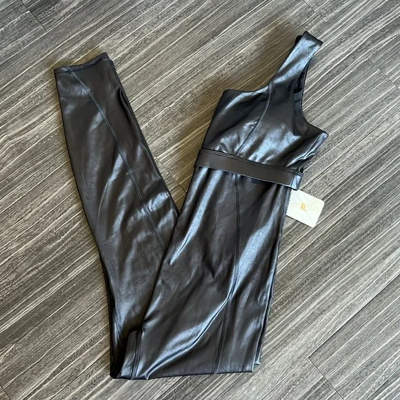 Fabletics Motion365+ Shine Jumpsuit - Picture 2 of 15